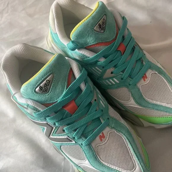 New Balance 9060 DTLR Cyan Burst Unisex Sneakers With box